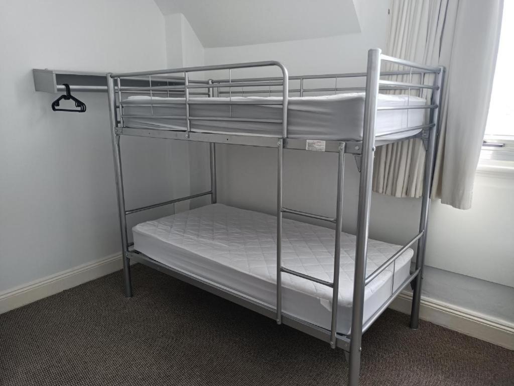 Wallaby Backpackers Hostel Perth - Note - Valid Passport Required To Check In - Exterior foto